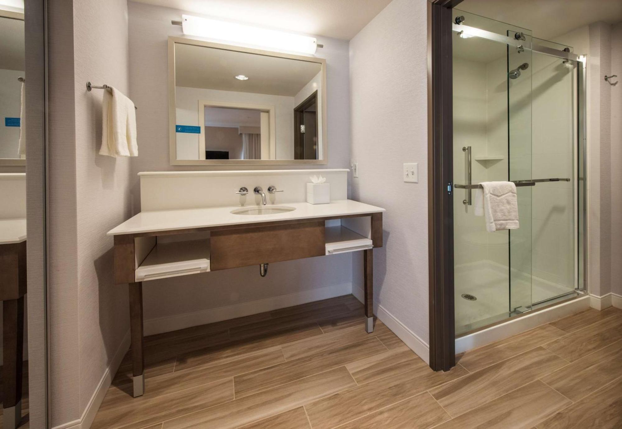 Hampton Inn & Suites Seattle/Redmond Wa Buitenkant foto